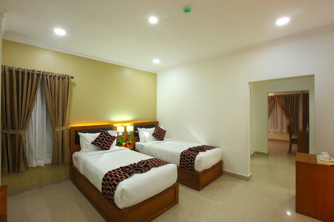 Hotel Rohini International Kallar  Exterior photo